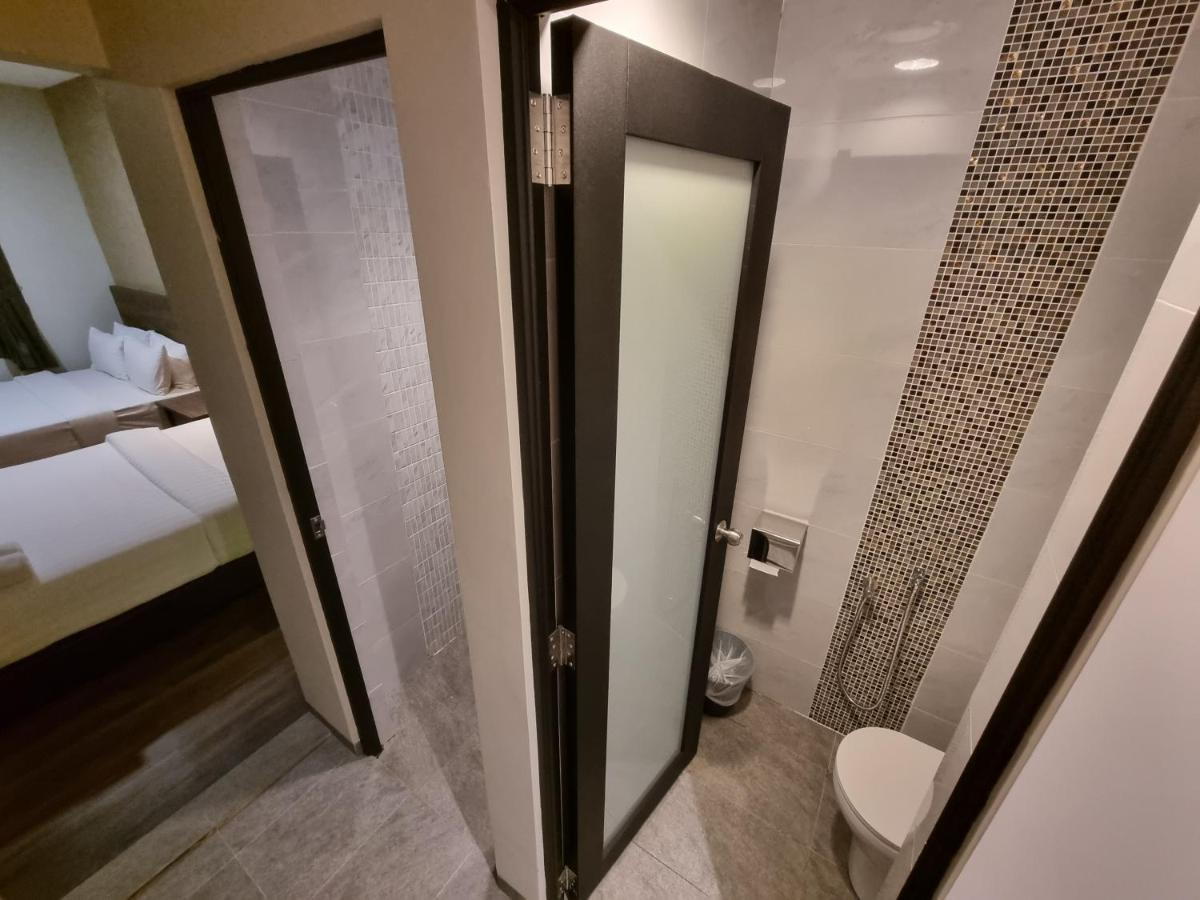Miico Hotel @ Mount Austin Джохор Бахру Екстериор снимка